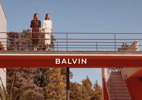 https://petrabalvin.com/image_store/system/0000/0001/1031_d--fotka-mobile.jpg